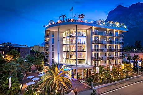 Hotel Kristal Palace - Tonelli Hotels - Adult Friendly