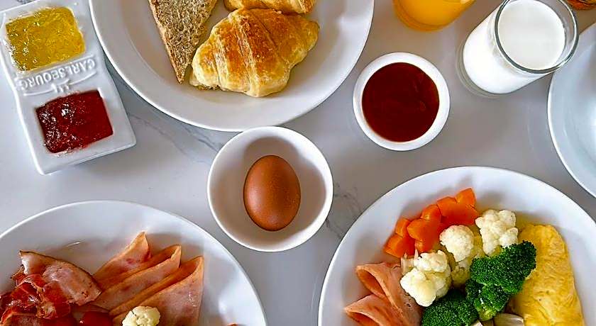 Miloft Sathorn Hotel