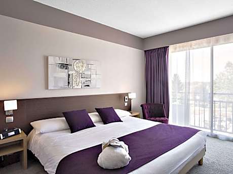 Privilege Room with Double Bed and Views of the Golf