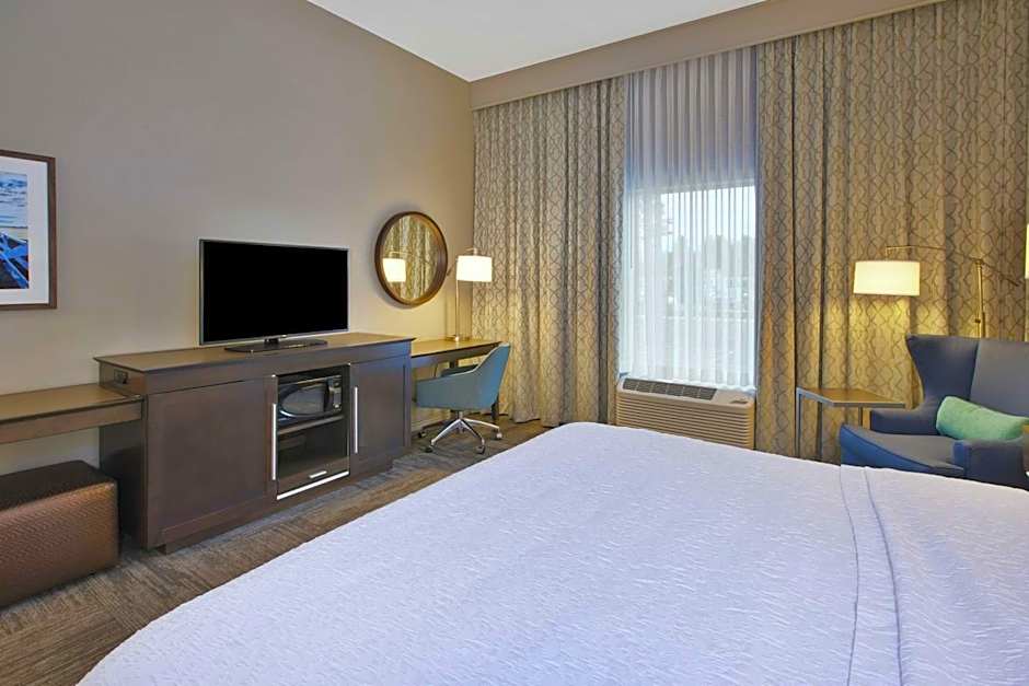 Photo 1 sur 5 de 1 King Bed, Mobility Accessible