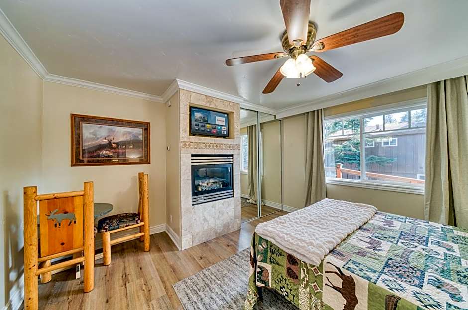 Moose and Maple Lodge