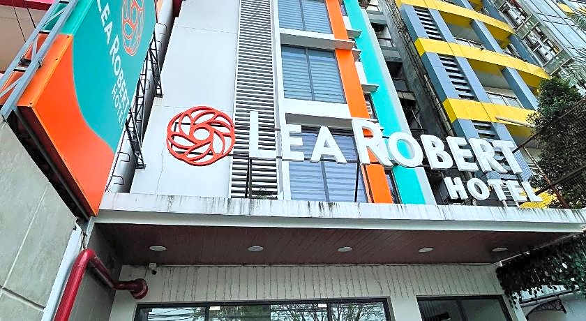 Lea Robert Hotel Angeles Pampanga by RedDoorz