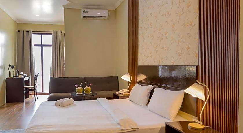 Whiteshell Island Hotel & Spa at Maafushi