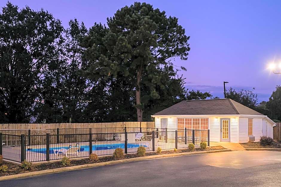 Days Inn by Wyndham Simpsonville