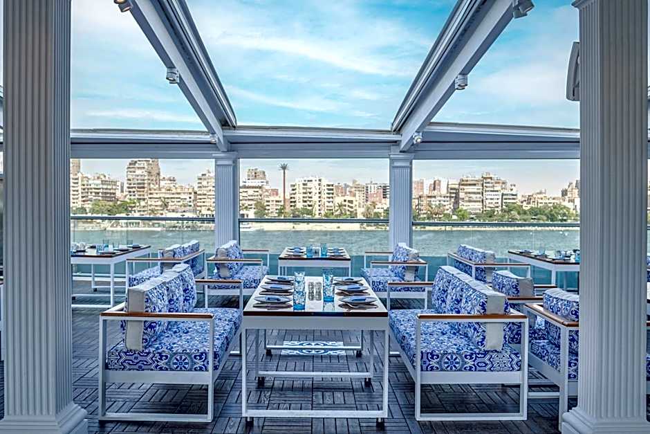 Four Seasons Hotel Cairo At The First Residence