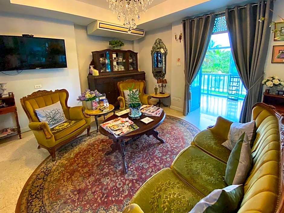 Villa Amphawa
