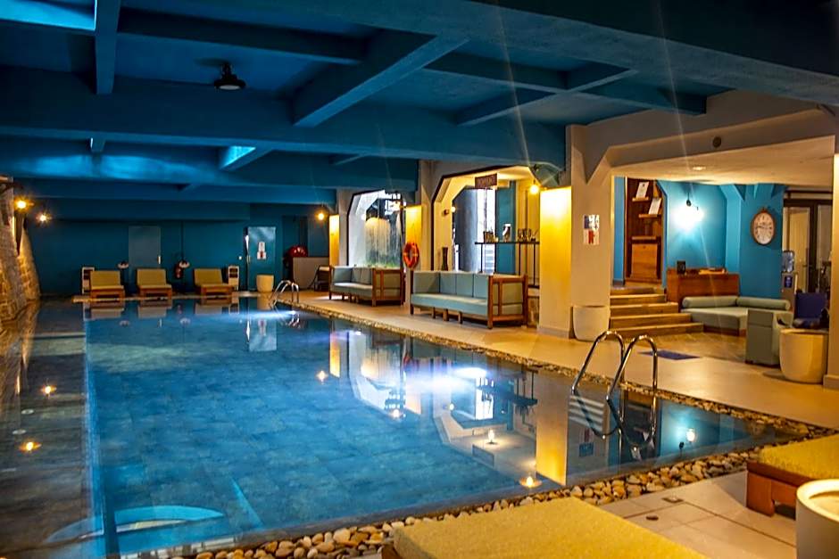 Le Louvre Hotel & Spa