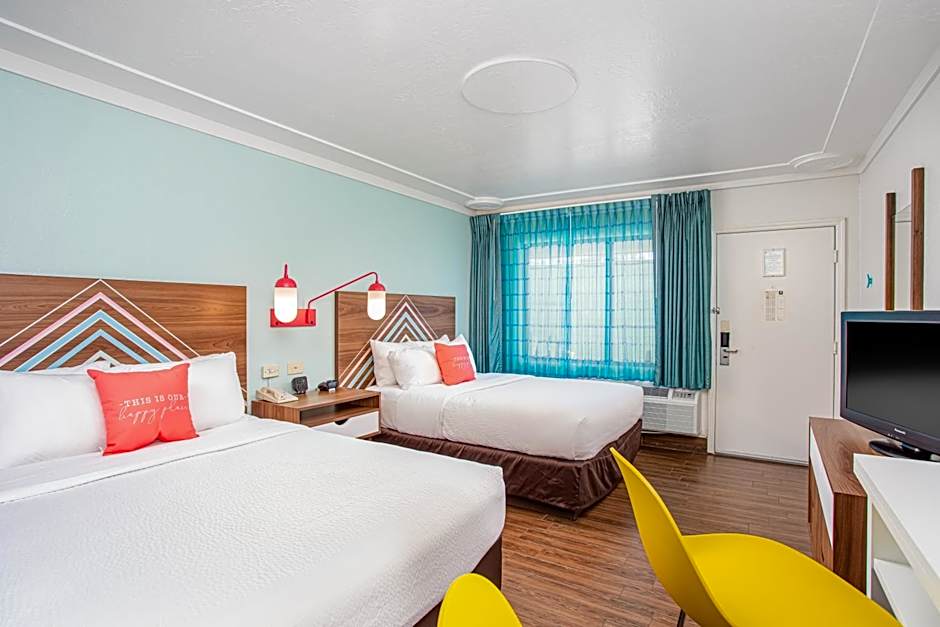 Beachside Hotel and Suites