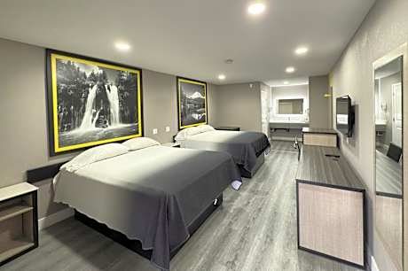 Queen Room with Two Queen Beds - Non-Smoking