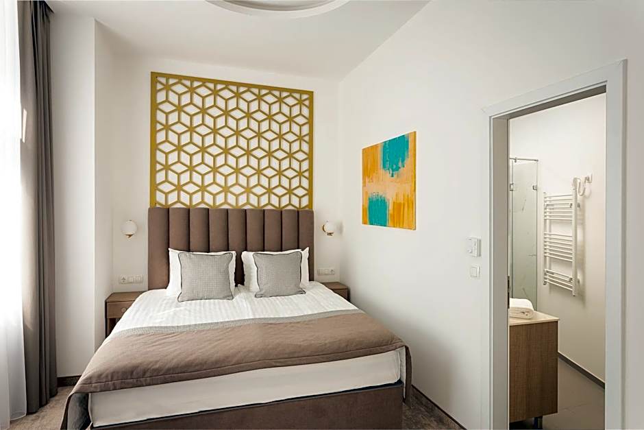 Mera Hotel