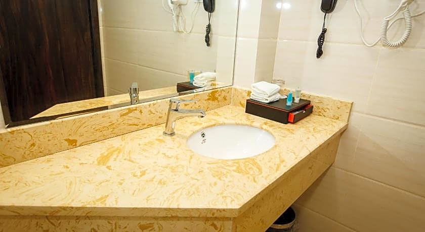 Lintas Platinum Hotel