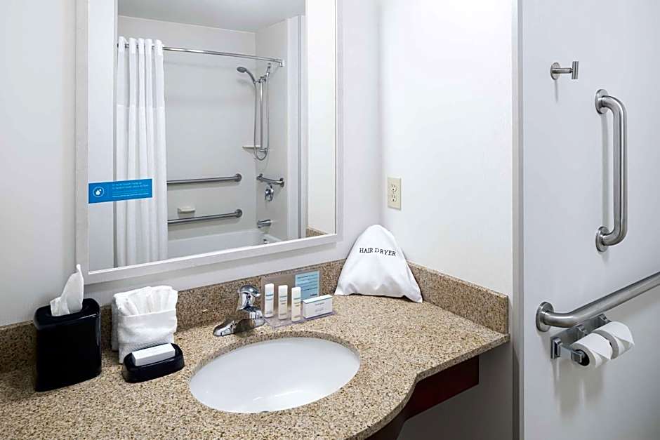 Hampton Inn By Hilton & Suites Rochester-North