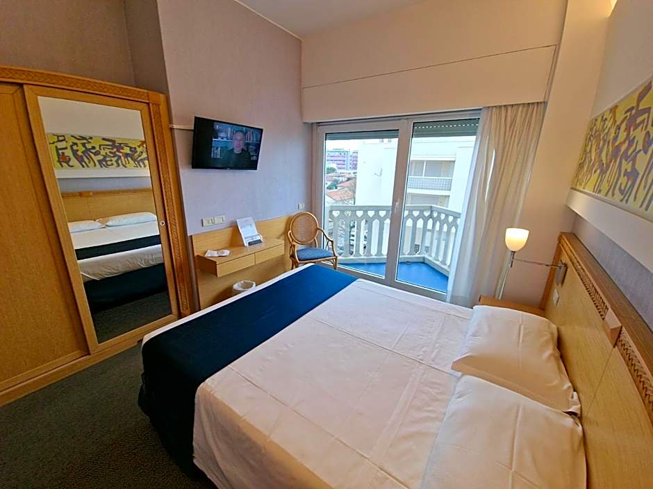 City Hotel