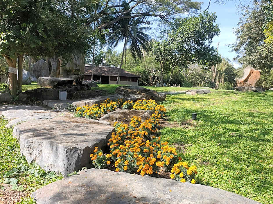 khaoyai lumtakong hotel