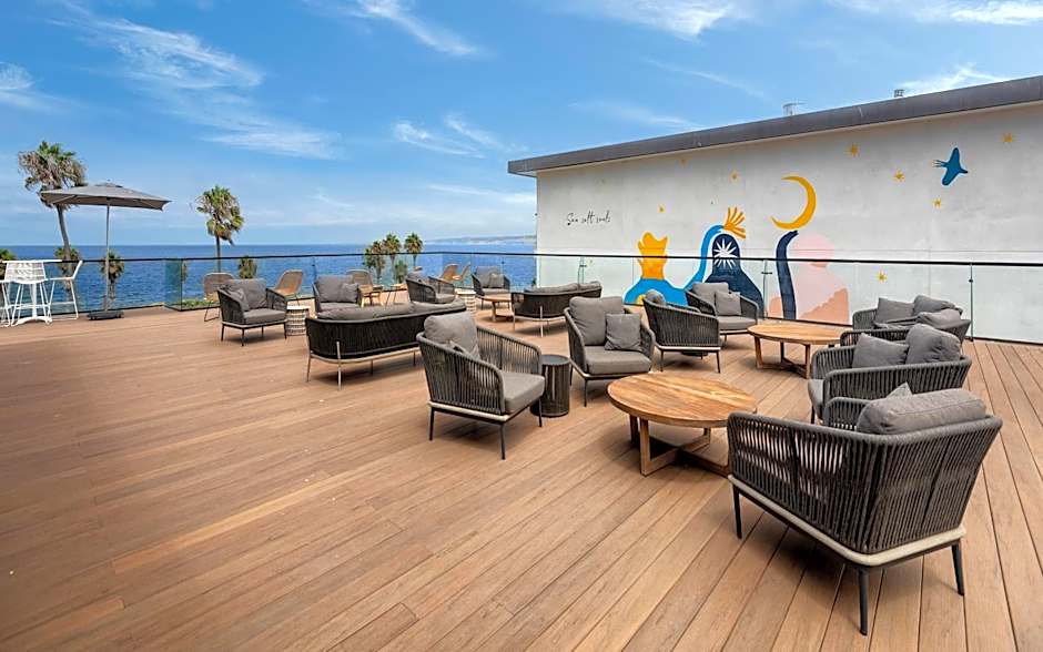 La Jolla Cove Suites