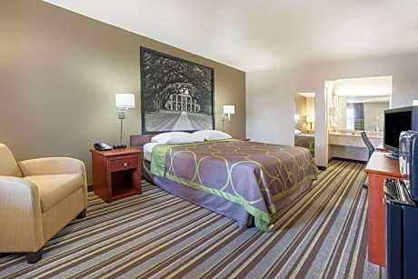 Super 8 by Wyndham Monroe West