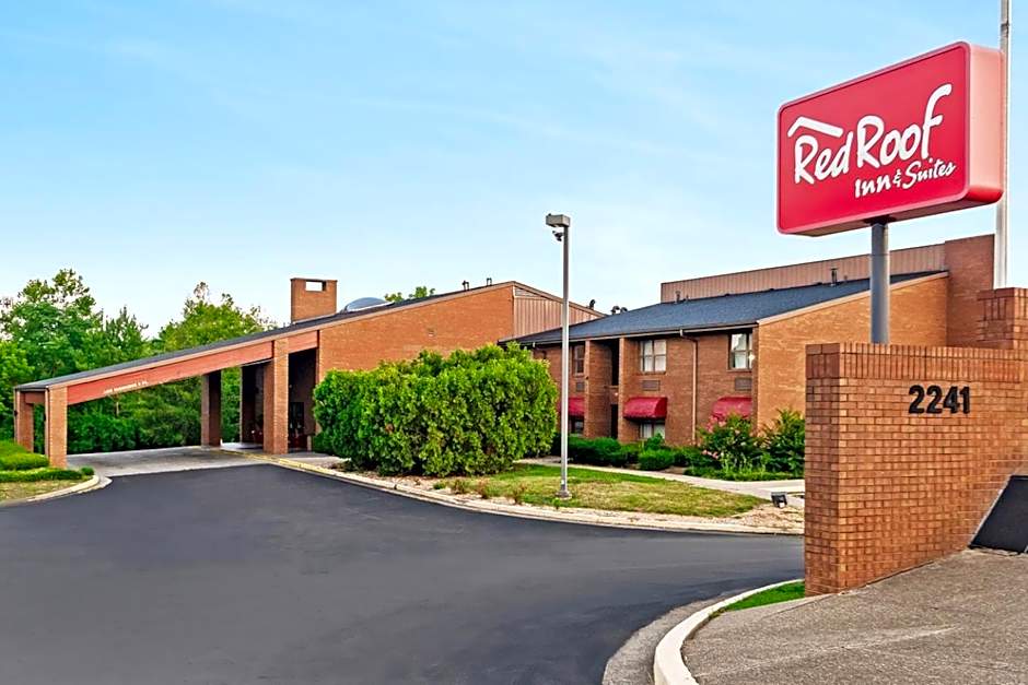 Red Roof Inn & Suites Lexington - Hamburg