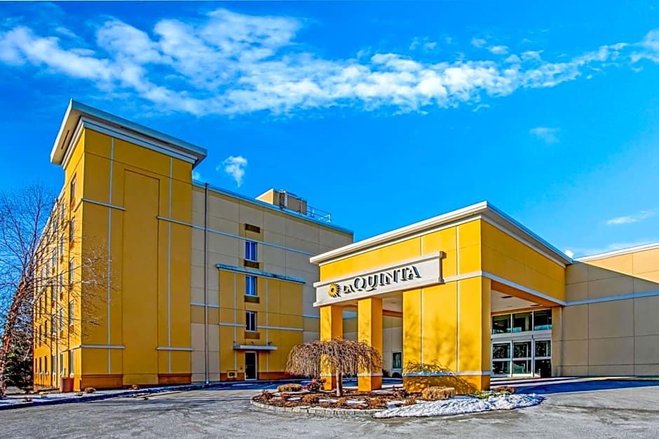 La Quinta Inn & Suites by Wyndham Danbury