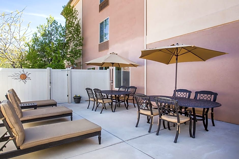 Holiday Inn Express Hotel & Suites Cedar City, an IHG Hotel