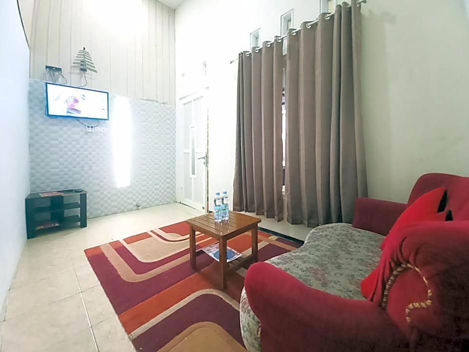 Lancar Homestay Syariah near BNS Mitra RedDoorz