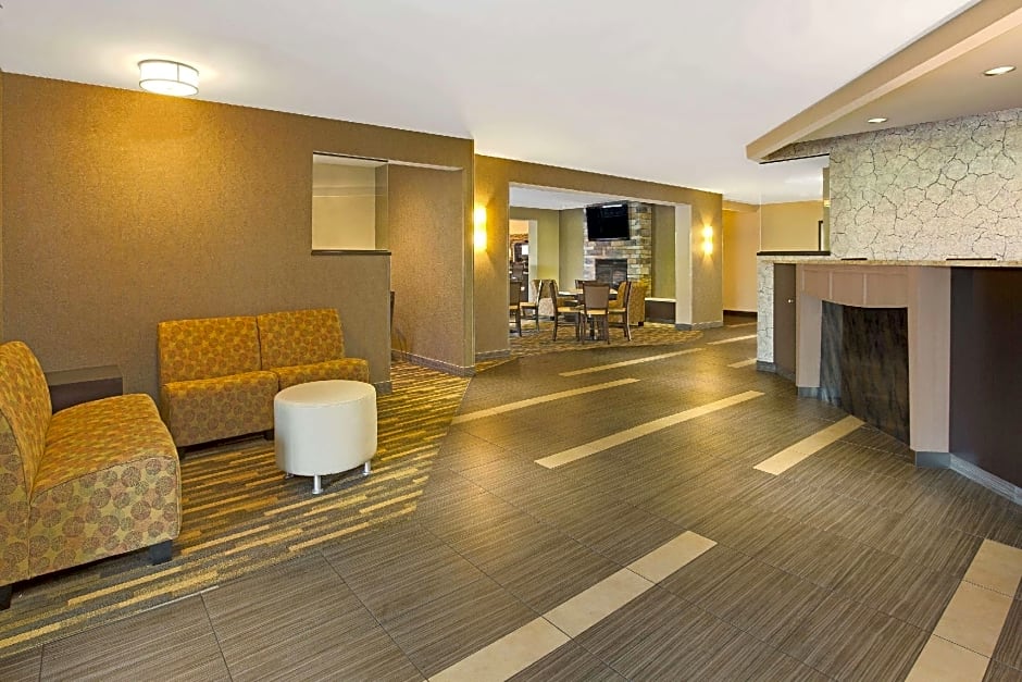 Hawthorn Suites by Wyndham Cincinnati/Sharonville