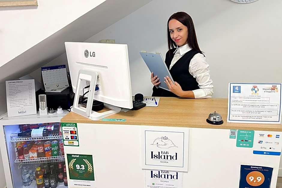 B&B Island Tropea -Sea View Rooms & Suites-