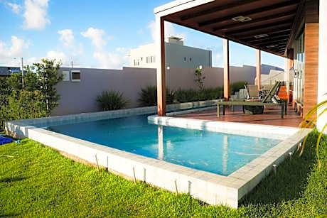 Casa em Milagres/AL | 3 suítes, vista-mar, piscina