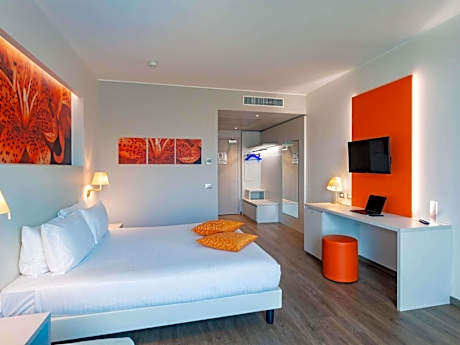 Executive Room, Park And Pool View