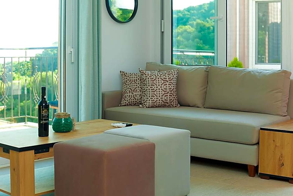 Natura Luxury Suites Parga