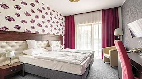 Standard Double or Twin Room with Garden View