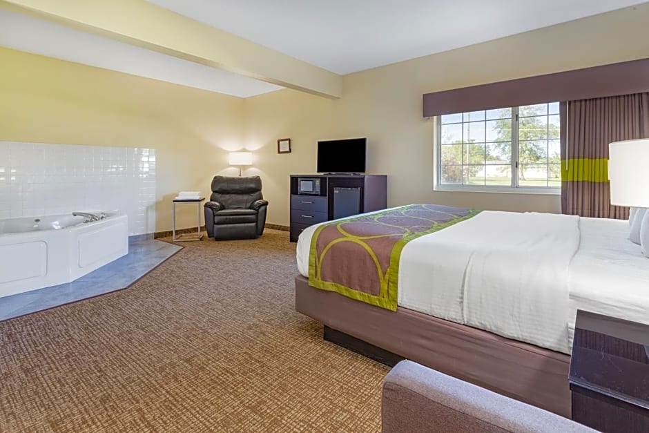 Super 8 by Wyndham Emmetsburg