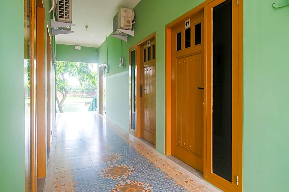 RedDoorz Syariah @ Omahe Qoema 3 Yogyakarta