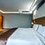 Weston Suites Hotel