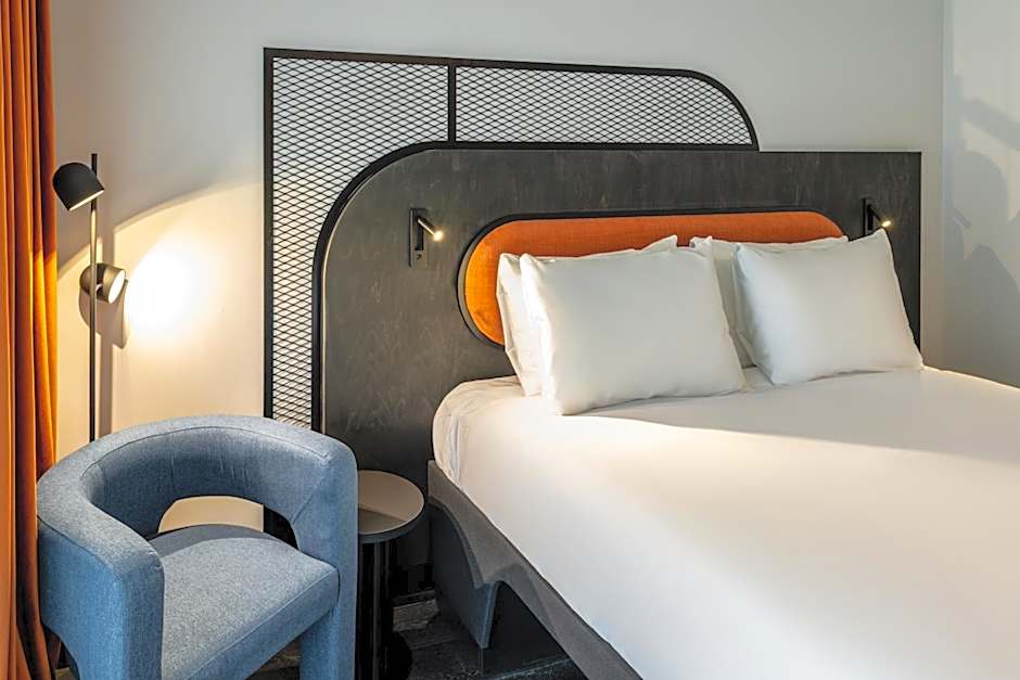 TRIBE Manchester Airport