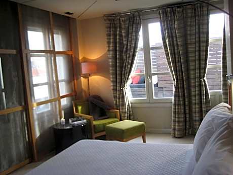 Deluxe Double Room with Terrace