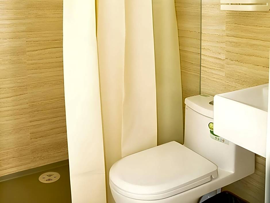 GreenTree Inn Tianshui Taian County Bus Terminal Shell Hotel