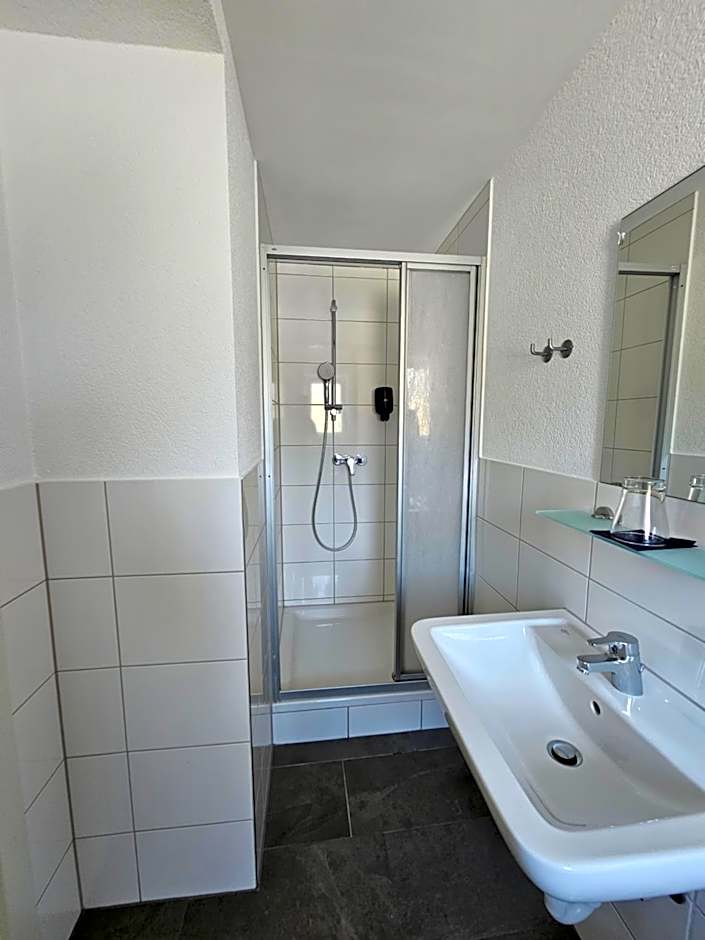 Foto 1 von 4 von Budget