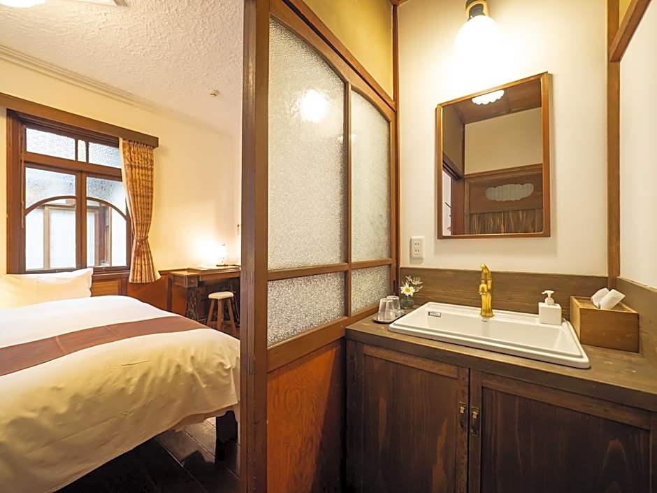 Inase Otsu Machiya Bed and Breakfast
