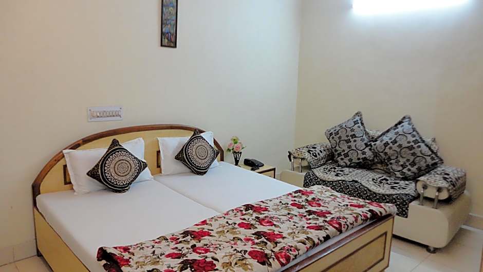 Hotel Swarajya Palace