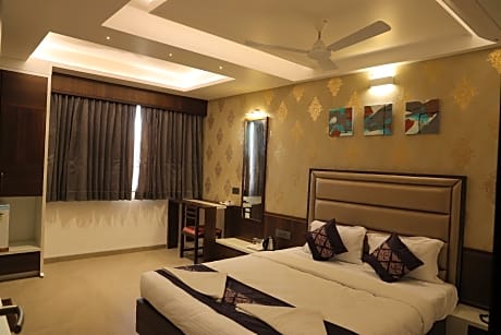 Deluxe Room with Balcony