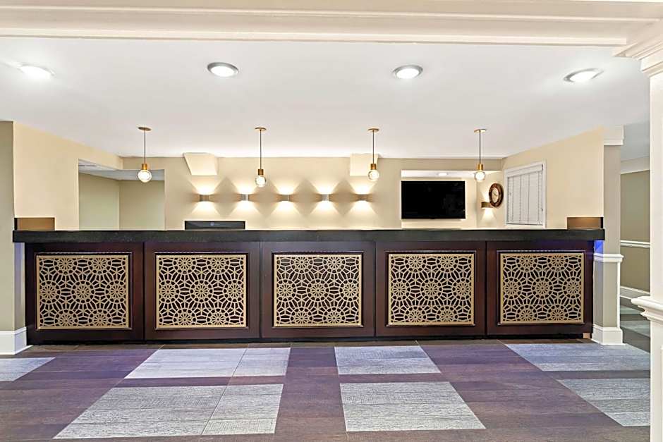 Best Western Riverside Inn