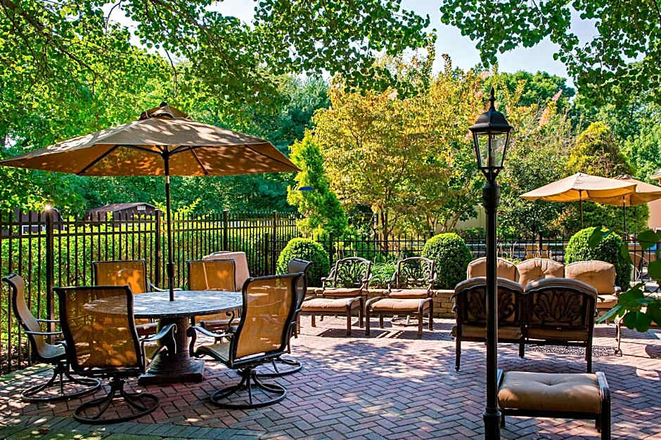 Sonesta Select Tinton Falls Eatontown