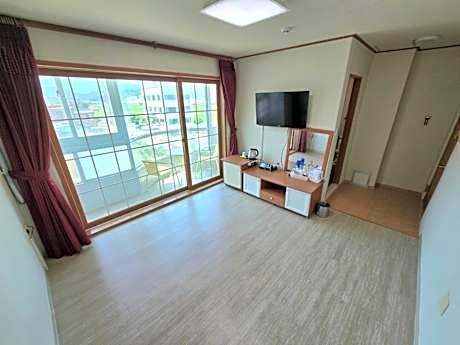 Korean-Style Twin Room