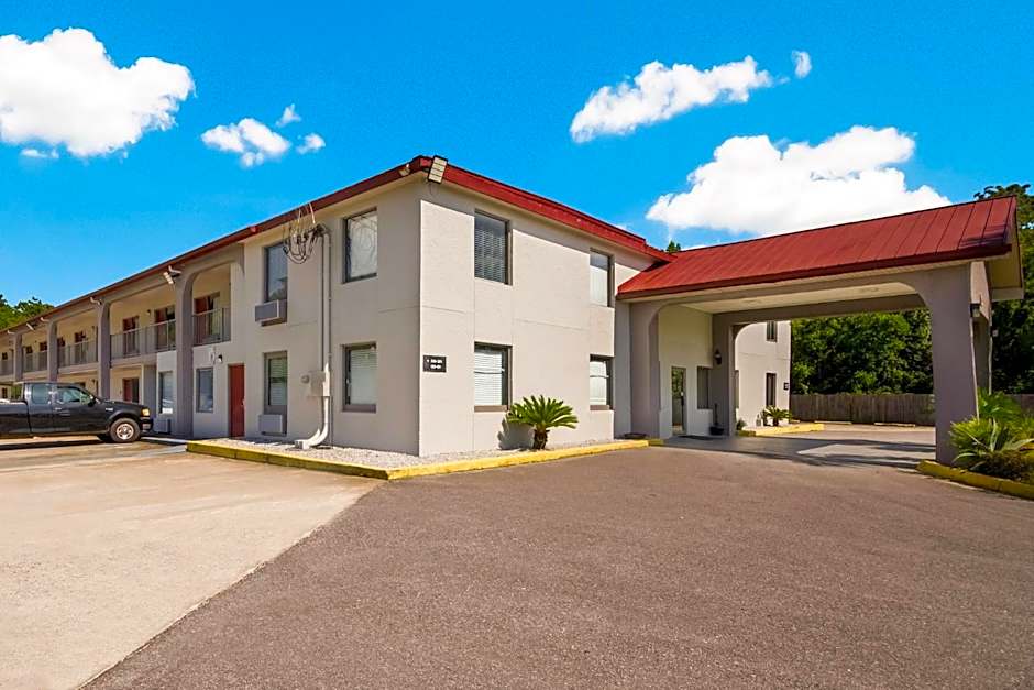 Red Roof Inn Crestview