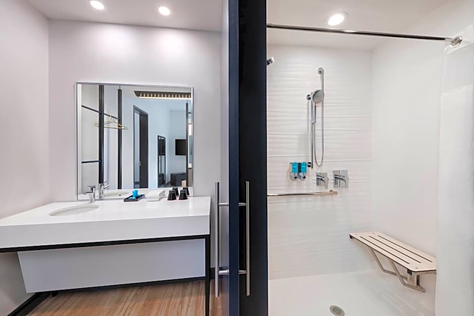 Aloft Cincinnati West Chester