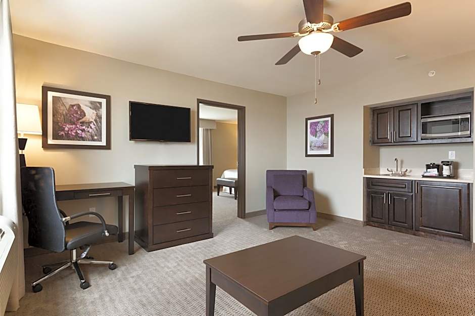 Baymont by Wyndham College Station