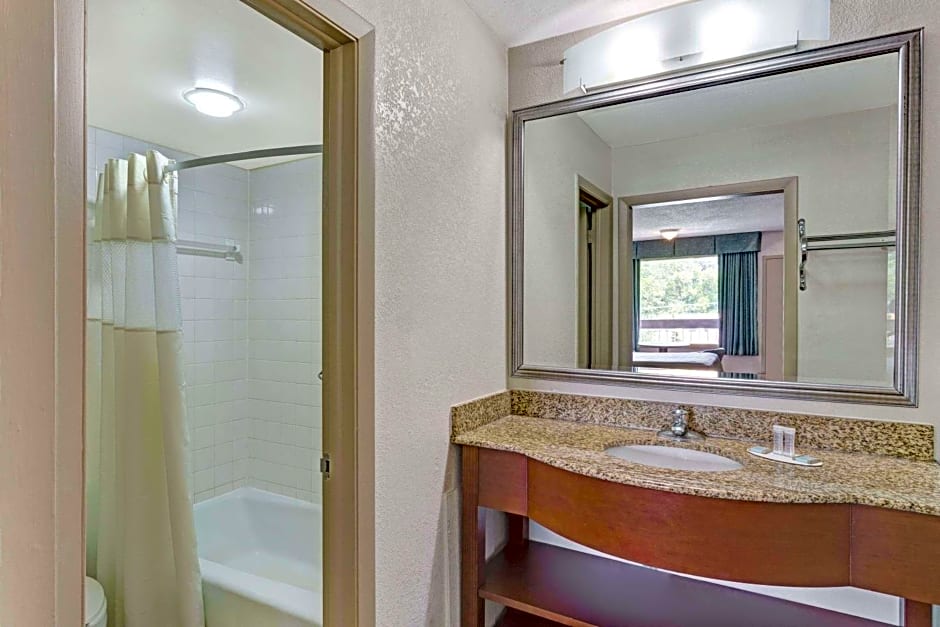 Travelodge by Wyndham Williamsburg Colonial Area