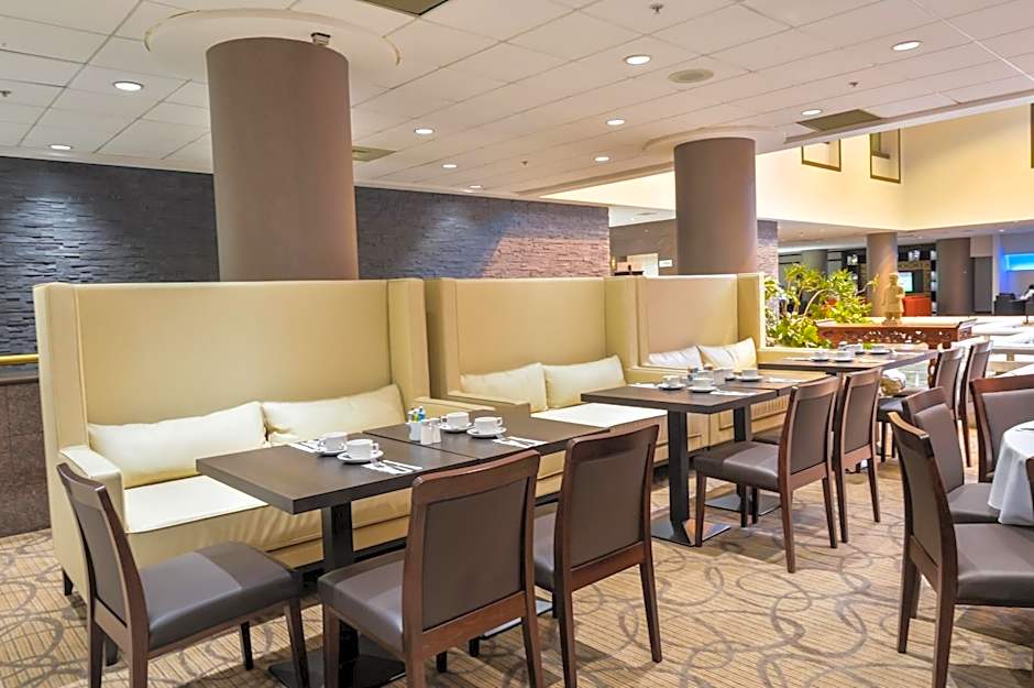 Holiday Inn Montreal Centre Ville Downtown By IHG