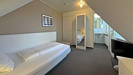 Small Single Room