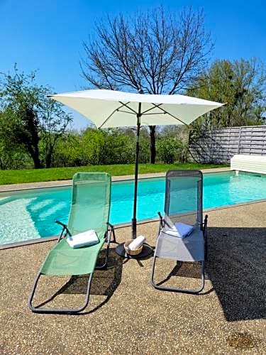 La Maisonnette chambre d'hôtes pleine de charme, piscine & vélos